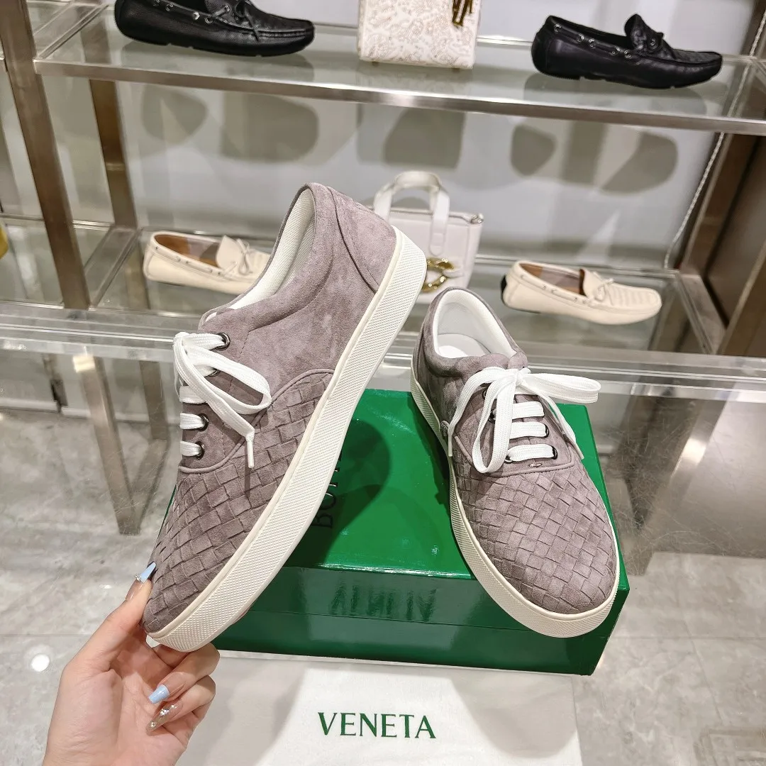 [BV] Top P: 740💰Size for couples: 35-44 (Female 40, Male 38 45, custom-made and non-returnable) Bottega Veneta classic woven strap casual shoes are made of imported high-quality materials, [Rose][Rose]! Purely hand-woven and operated, the original board is reproduced one-to-one! quality assurance!